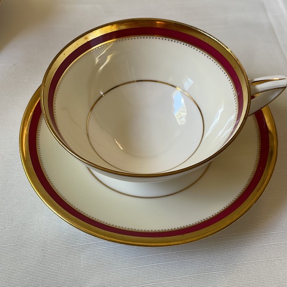 Crimson Ivory footed cup & saucer set fine bone china Mintons England - Picture 3 of 11